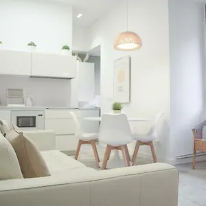  Apartamento San Sebastian's Historic Street! Modern